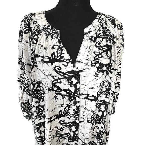 NEW Soft Surroundings Black And White Tunic Top Shirt Roll Tab Sleeves - Picture 2 of 10